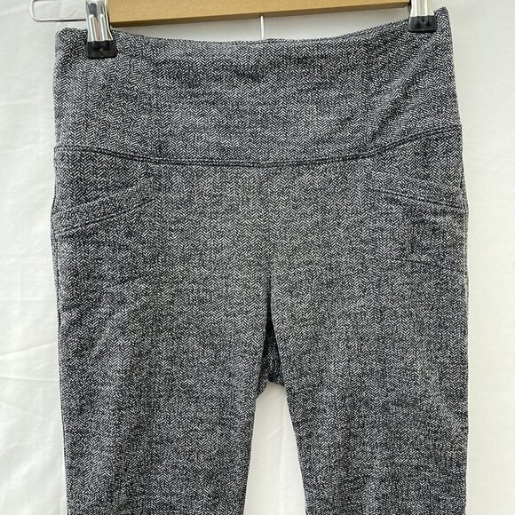 Athleta‎ Herringbone Metro High Waisted Leggings Stretch Gray Back Pockets XS - Picture 11 of 12